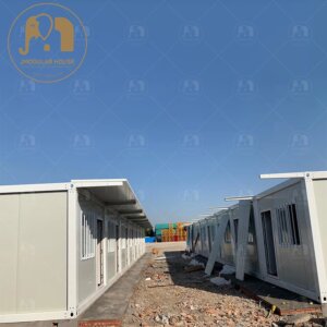 JM Earthquake Prefab House: Shocking Container Van Home