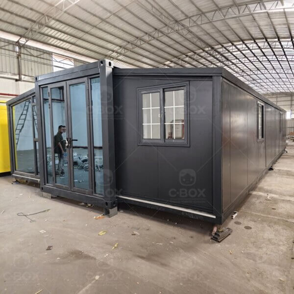 40ft Prefabricated Hotel Container Expandable Home - Image 2